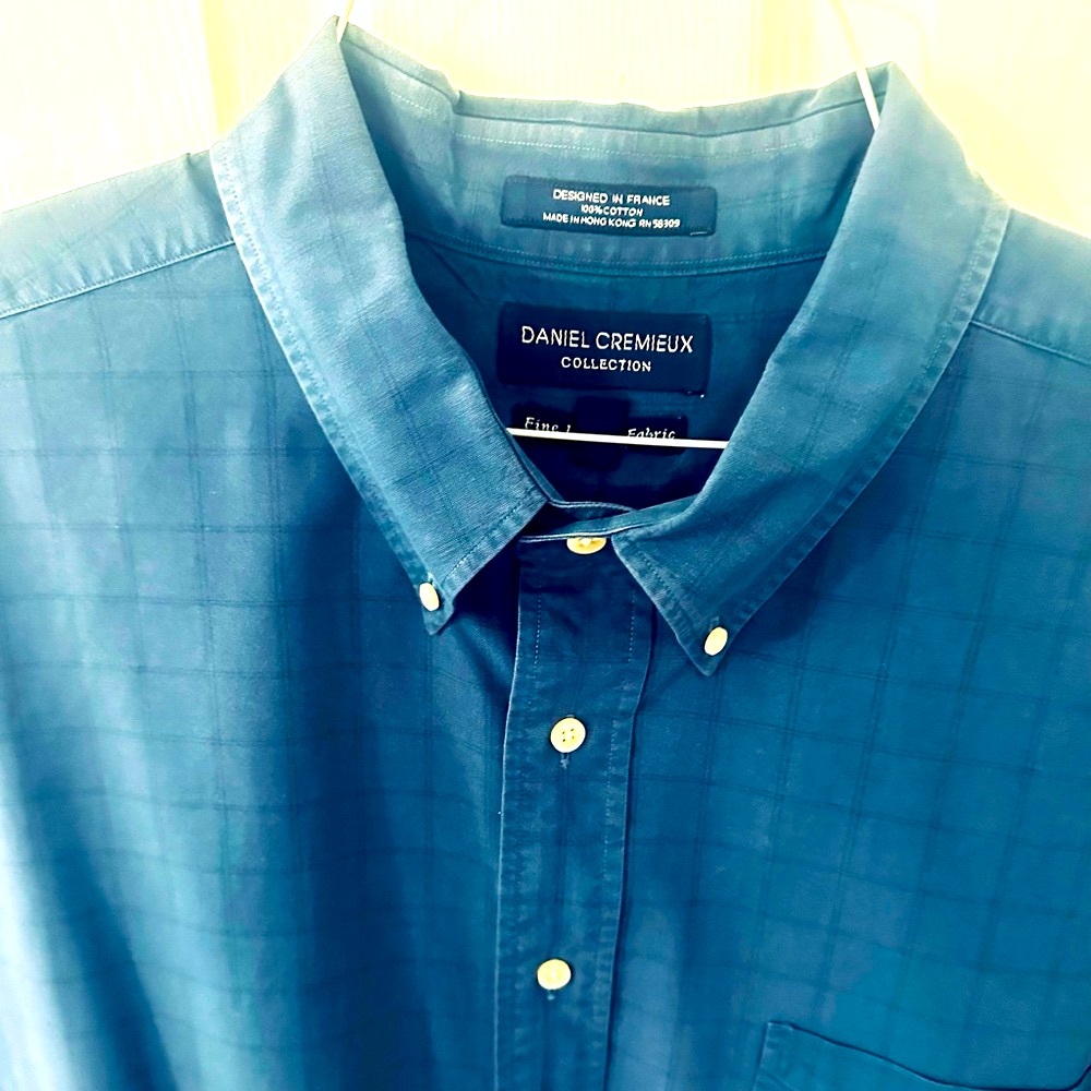 Daniel Cremieux Blue Casual Button Down Shirt with Classic Design